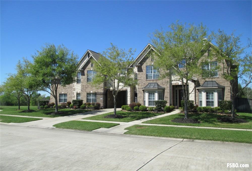 For Sale: 205 Salmon Creek Ln Friendswood, TX 77546