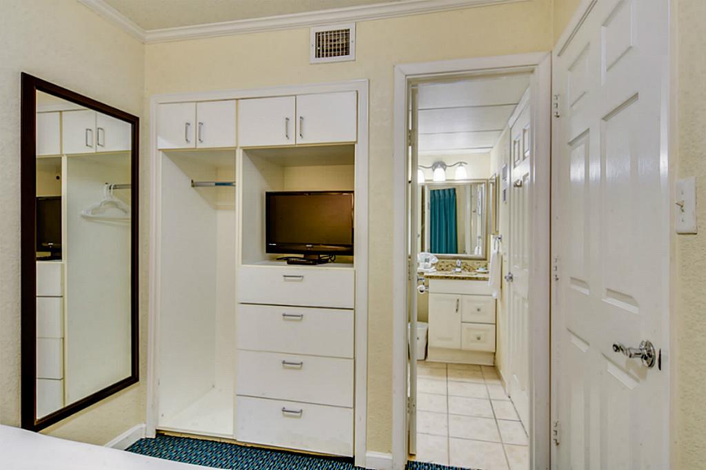 6102 Seawall Blvd #395