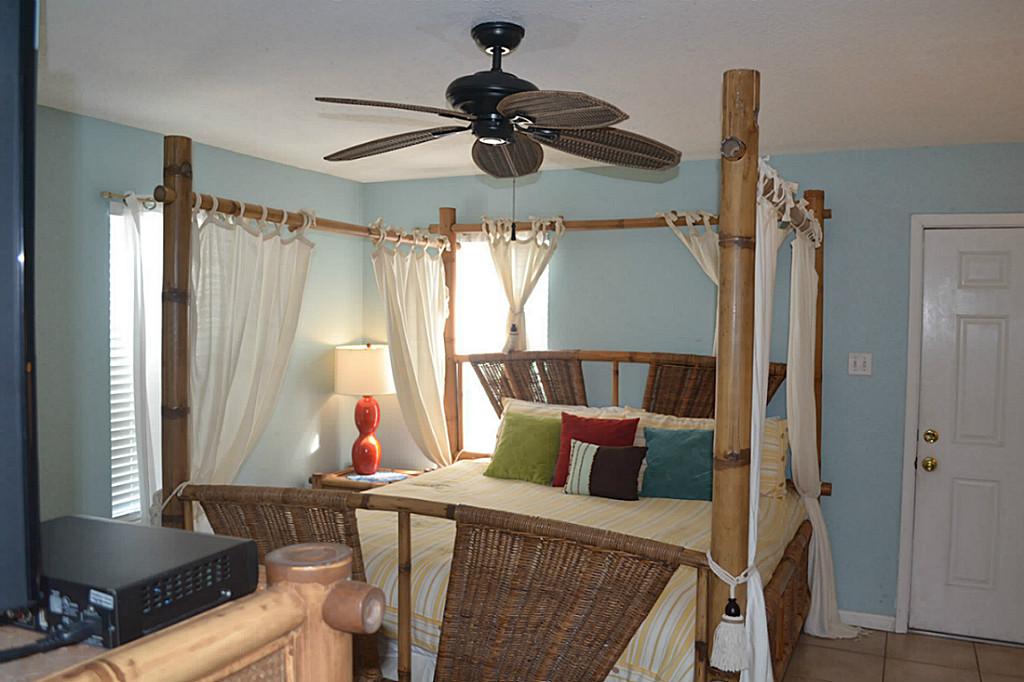 For Sale: 22621 Kennedy Dr Galveston, TX 77554