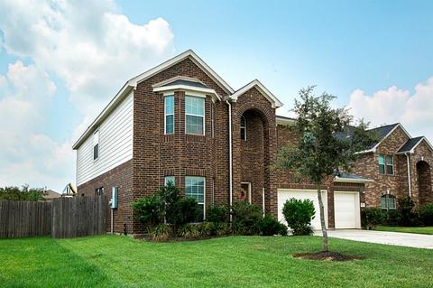 647 Century Oaks Ln