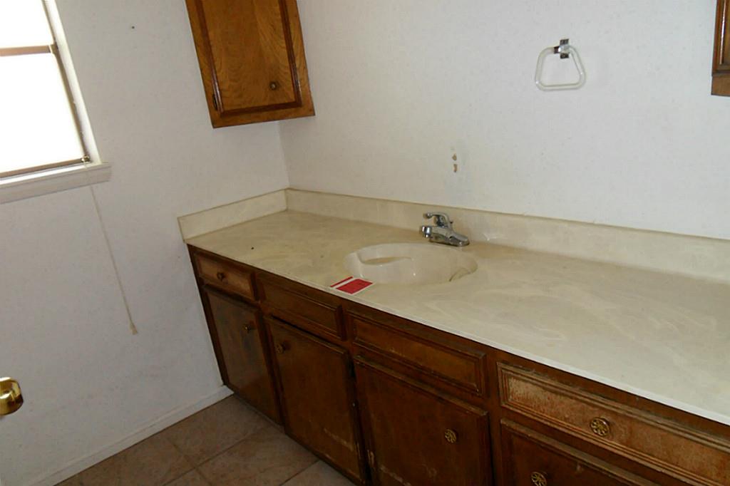 For Sale: 5113 Meadow Pl La Porte, TX 77571