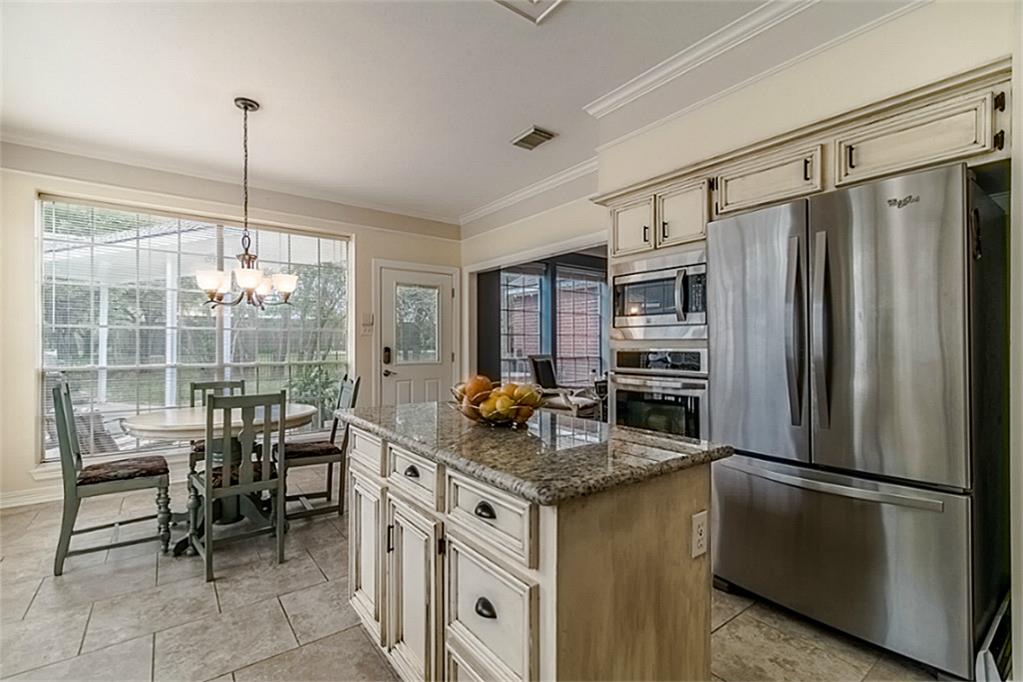 2015 Lauren Lake Dr