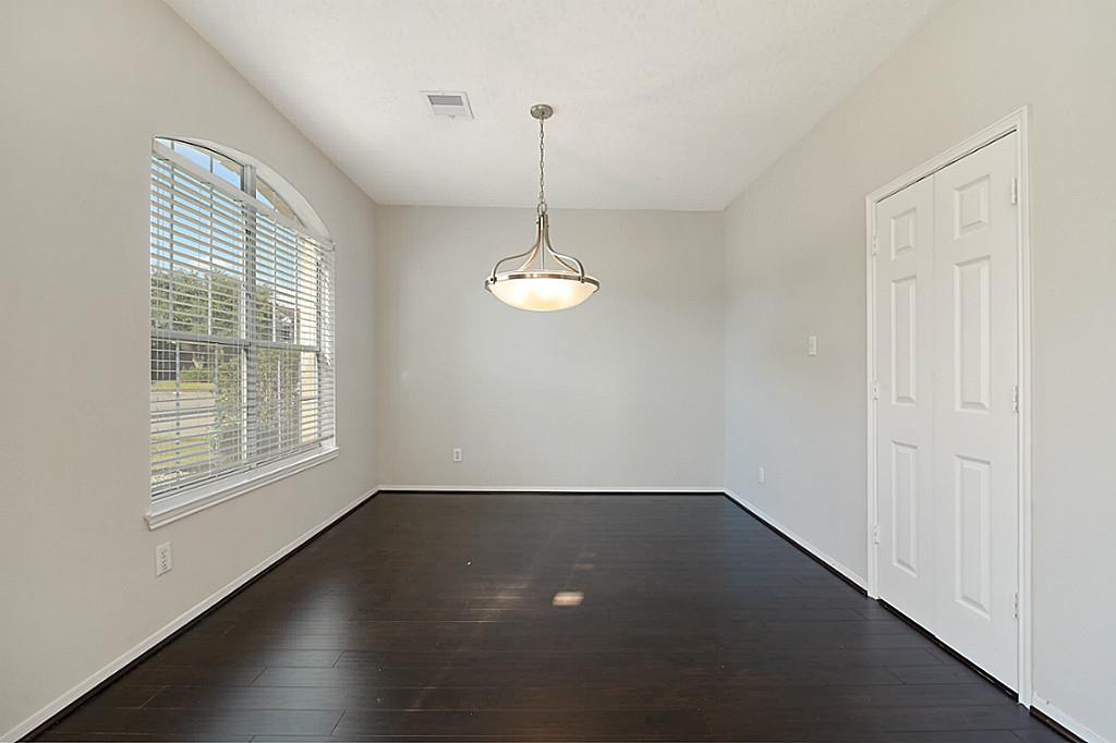 5301 Summer Pl