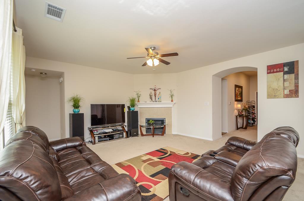 612 Chesterfield Ln