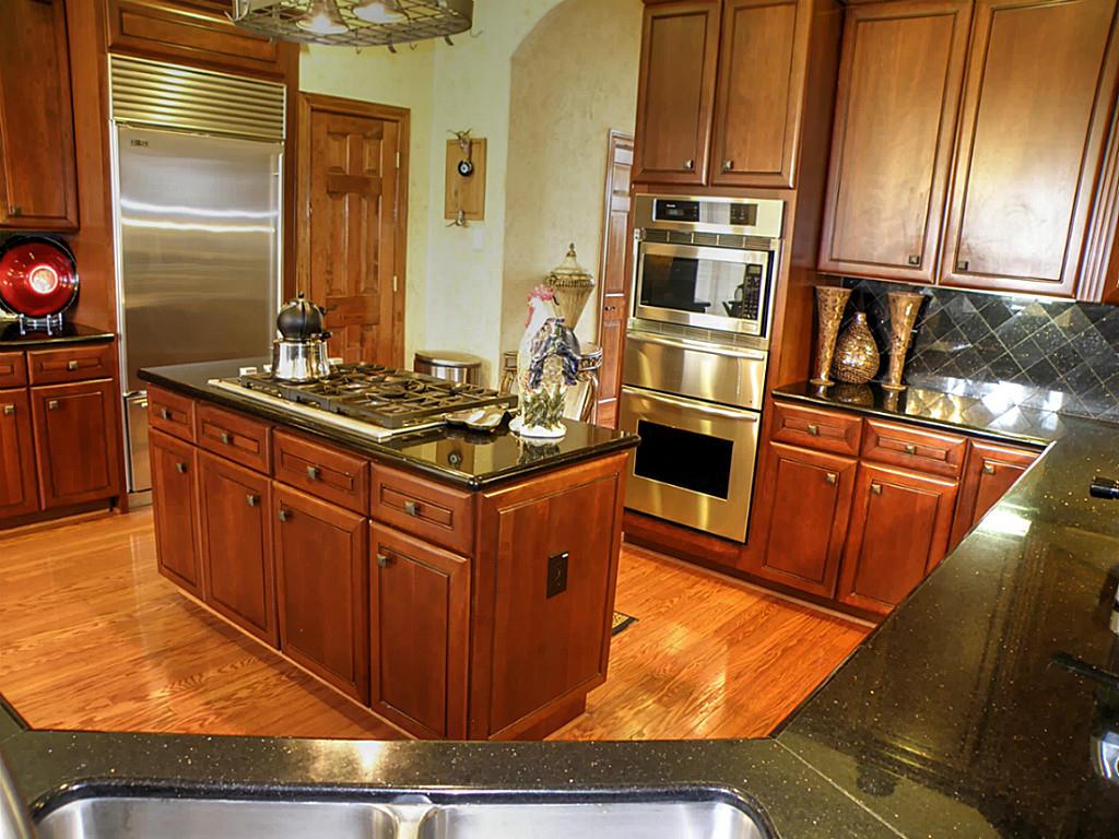 70 Palmero Way, Manvel TX 77578