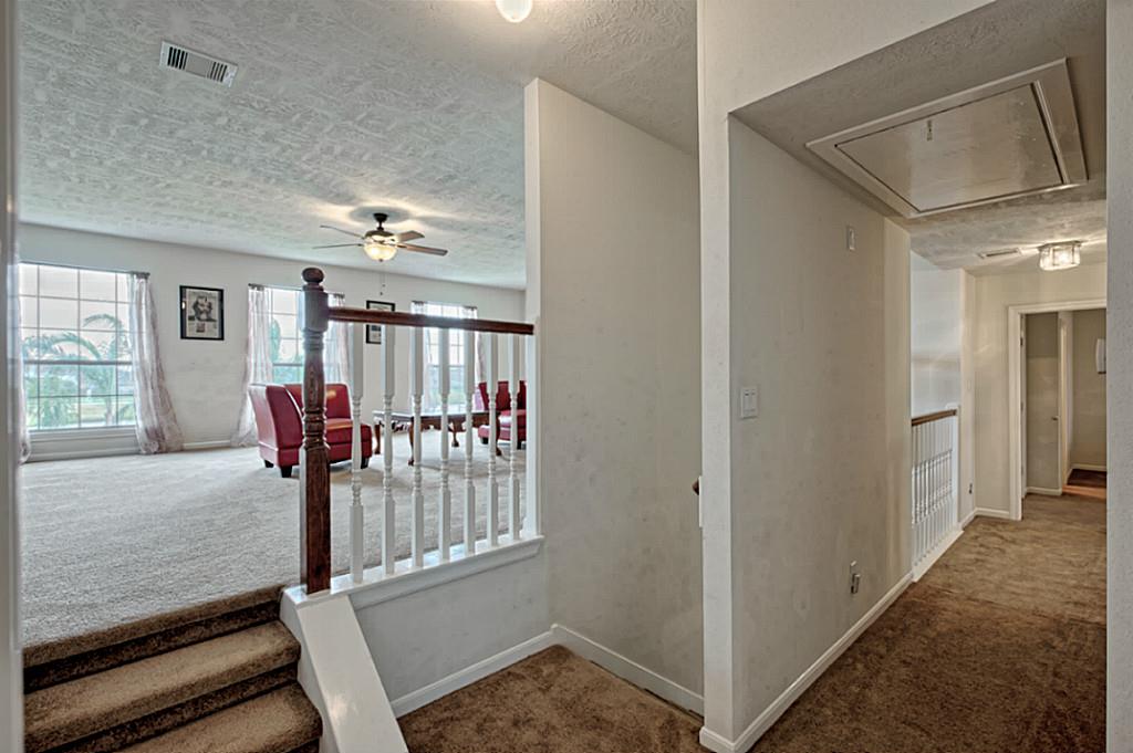 2803 Surrey Cir