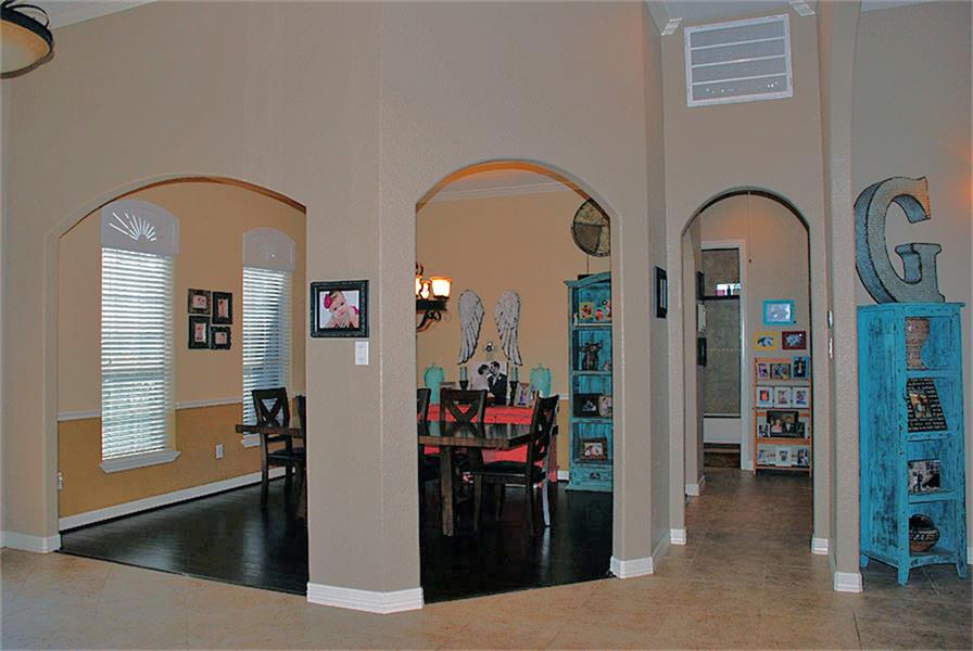9722 Oaklawn Dr