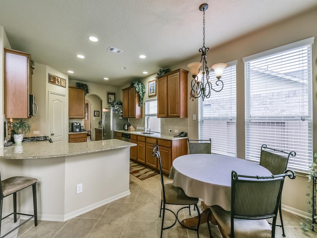 3302 Cactus Heights Ln