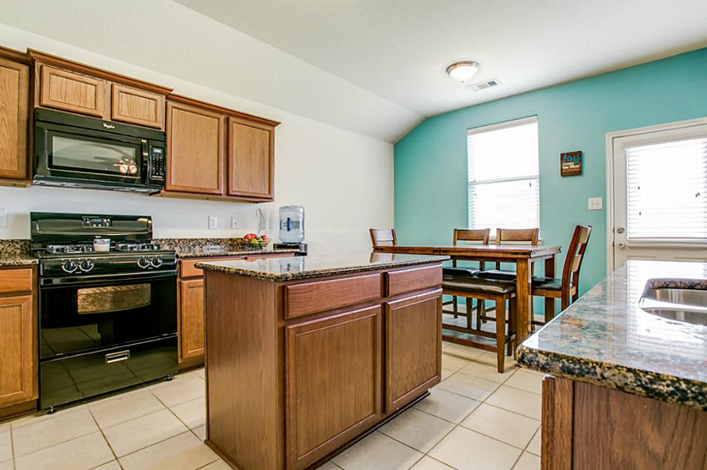 For Sale: 9906 Smokey Quartz Ln Rosharon, TX 77583