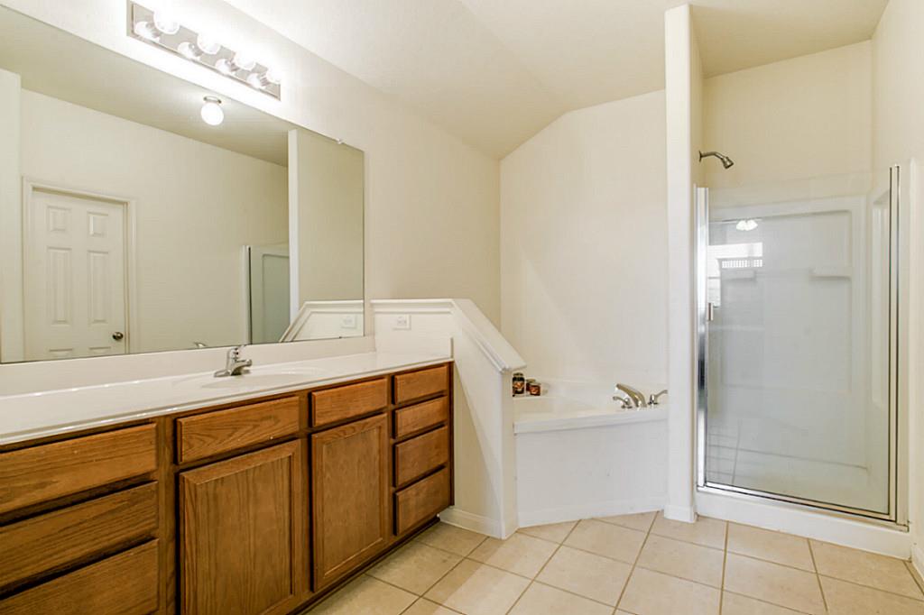 For Sale: 9906 Smokey Quartz Ln Rosharon, TX 77583