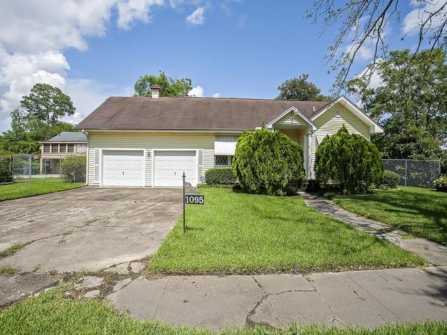 206 E Elm Ave