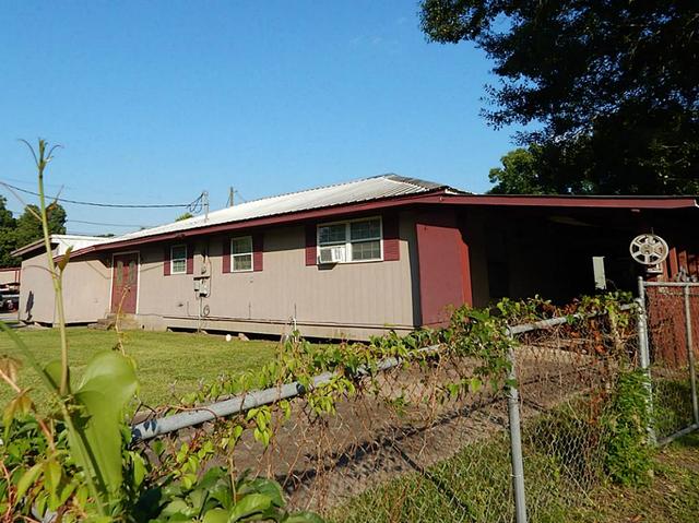 206 E Elm Ave