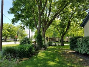 For Sale: 200 S Pecan St Moulton, TX 77975
