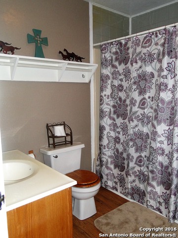 For Sale: 120 Valley View Trl Comfort, TX 78013