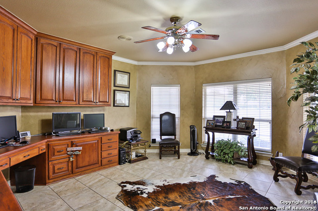 For Sale: 8467 Rolling Acres Trl Boerne, TX 78015