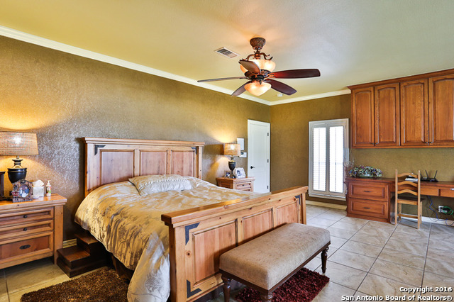 For Sale: 8467 Rolling Acres Trl Boerne, TX 78015