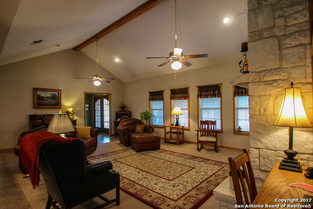 2068 Medina Hwy