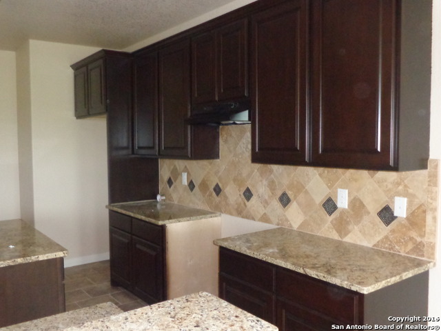 For Sale: 315 Mustang Rdg Natalia, TX 78059
