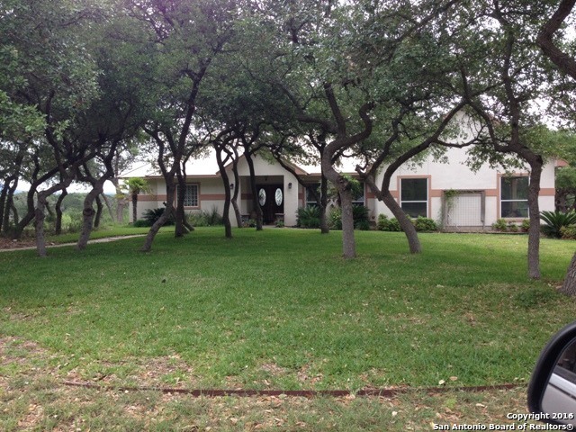 For Sale: 852 Deer Forest Dr W Pipe Creek, TX 78063