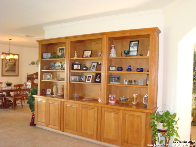 For Sale: 852 Deer Forest Dr W Pipe Creek, TX 78063