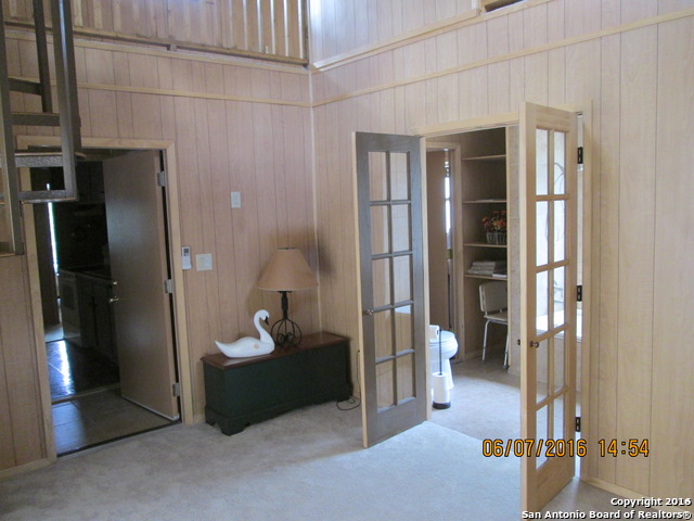 For Sale: 445 Lookout Dr Pipe Creek, TX 78063