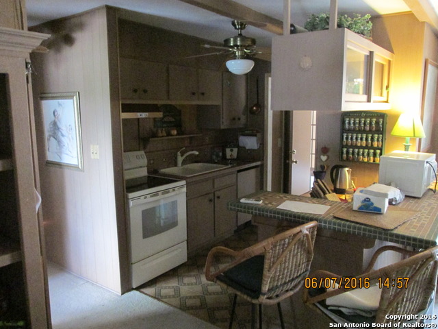 For Sale: 445 Lookout Dr Pipe Creek, TX 78063