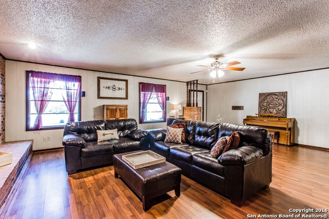 16 Sunrise Dr