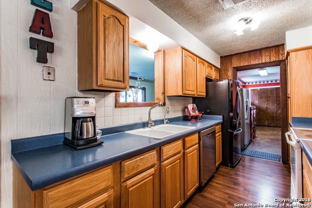 16 Sunrise Dr