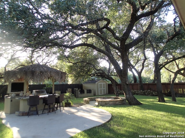 For Sale: 1619 Hickory Bnd Pleasanton, TX 78064