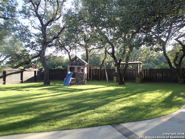For Sale: 1619 Hickory Bnd Pleasanton, TX 78064