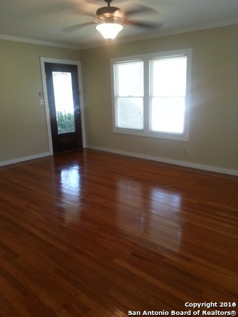 For Sale: 491 W Nacogdoches St New Braunfels, TX 78130