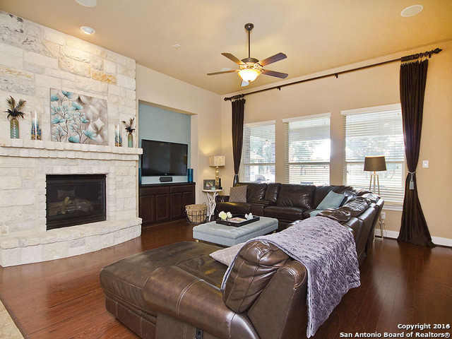 For Sale: 224 Lowman Ln New Braunfels, TX 78132