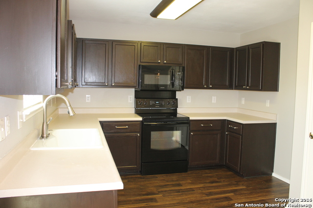 9126 Sahara Woods
