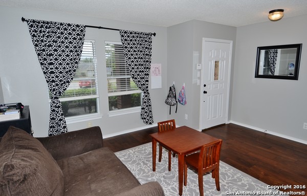1692 Fir Cir Schertz, TX 78154