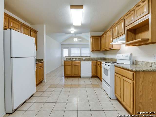 For Sale: 3202 Eisenhauer Rd #902 San Antonio, TX 78209