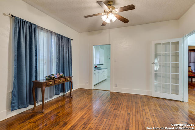 1103 Hammond Ave