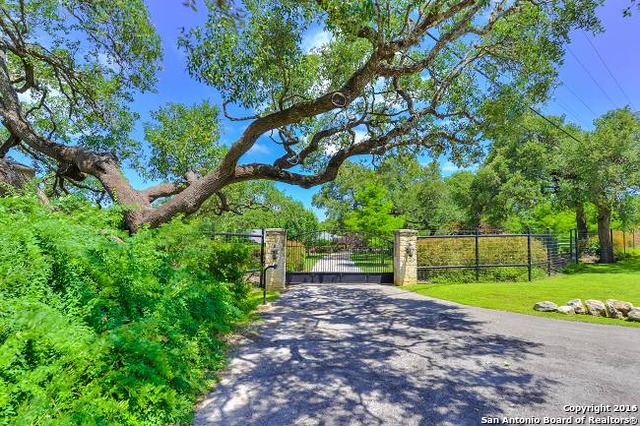 For Sale: 403 Tomahawk Trl San Antonio, TX 78232