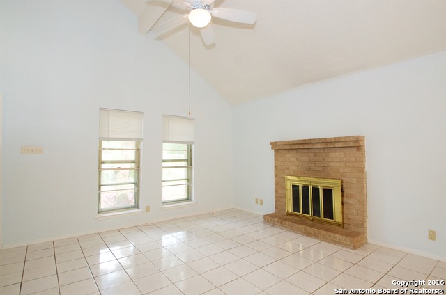 2414 Moss Bluff St