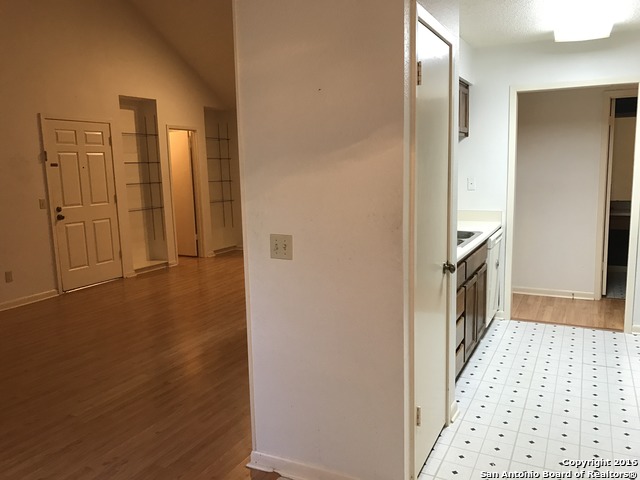 2255 Thousand Oaks Dr #809