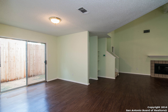For Sale: 6410 Gray Rdg San Antonio, TX 78233
