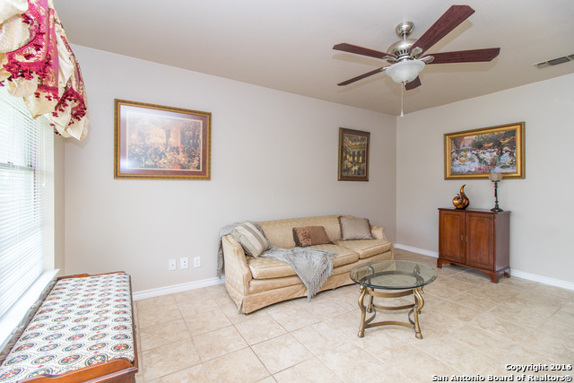 4927 Casa Grande St San Antonio, TX 78233
