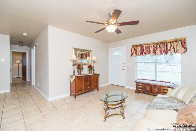 4927 Casa Grande St San Antonio, TX 78233