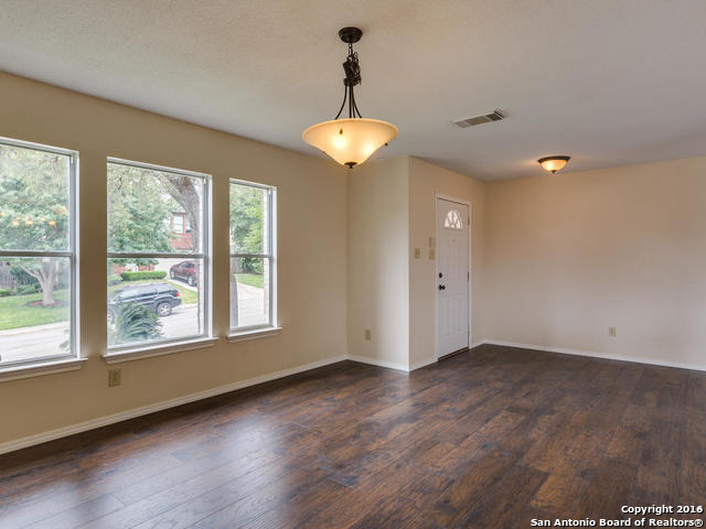 15835 Marisa Pl San Antonio, TX 78247