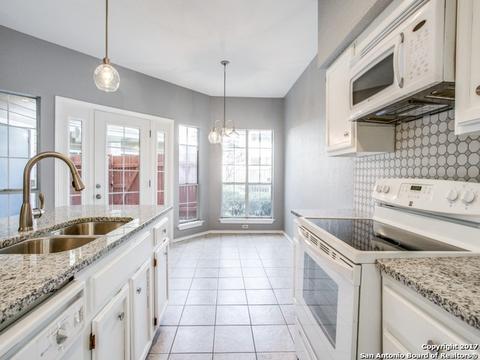 8569 Echo Creek Ln