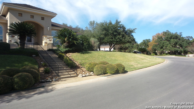 11 Eton Green Cir
