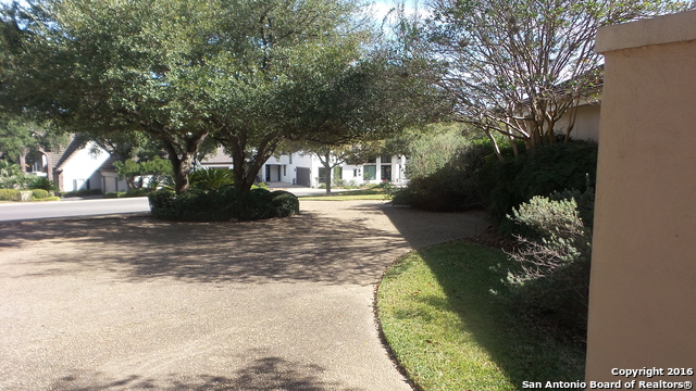 11 Eton Green Cir