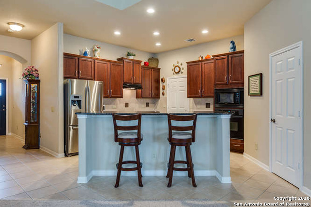 407 Highland Hl