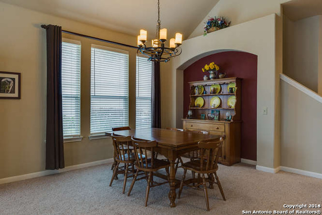 407 Highland Hl