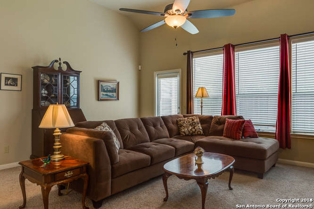 407 Highland Hl