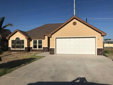 4202 Crisantema St